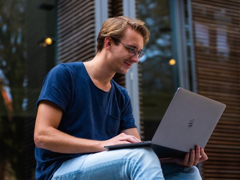 How to Help Young Adults Keep Their Faith in College