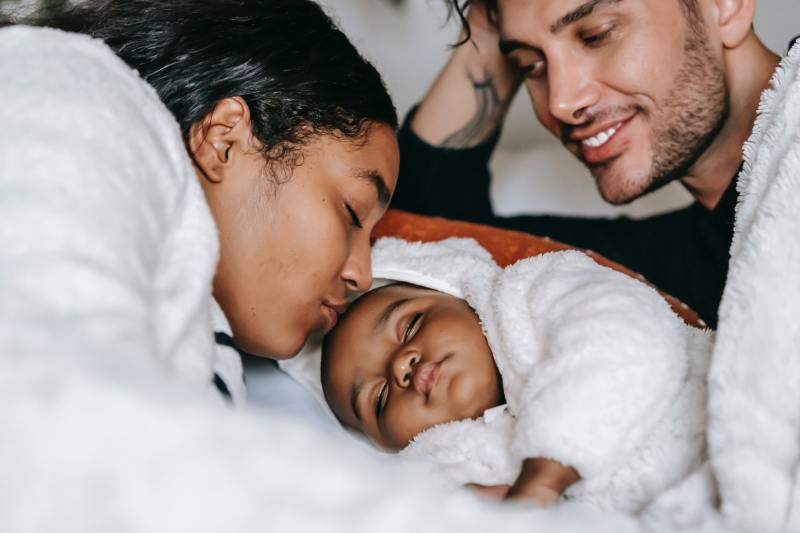 Insurance Company From Texas Offers Birth, Adoption, Leave For New Parents Funding; Going Against Post-Roe Trends