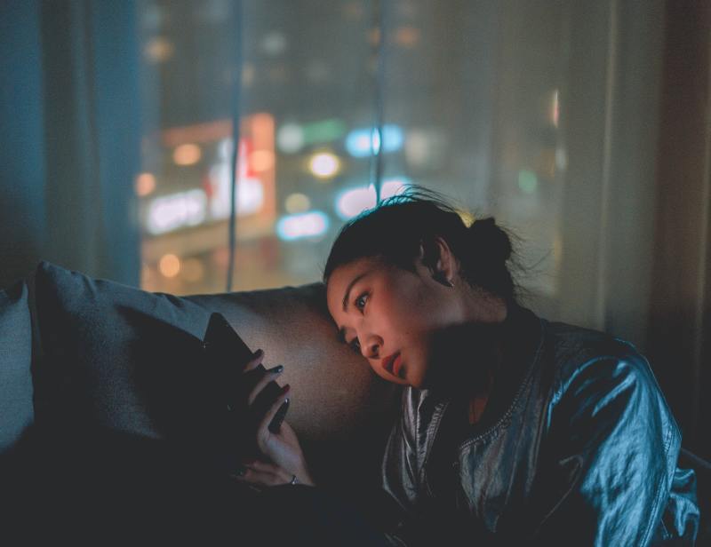 10 Positive Christian Parenting Tips in Today's Digital World