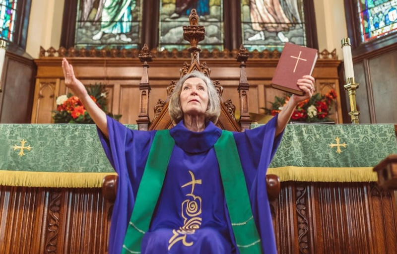 Wife of Saddleback Church Leader Becomes Newest Pastor Amid SBC Misgivings on Women Clergy