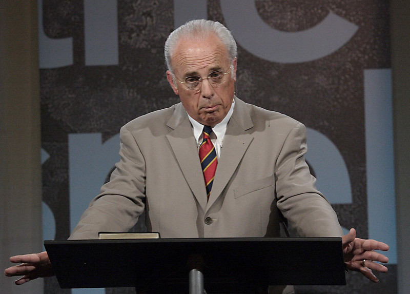 California church pastor, Pastor John MacArthur insists on defying lockdown mandate