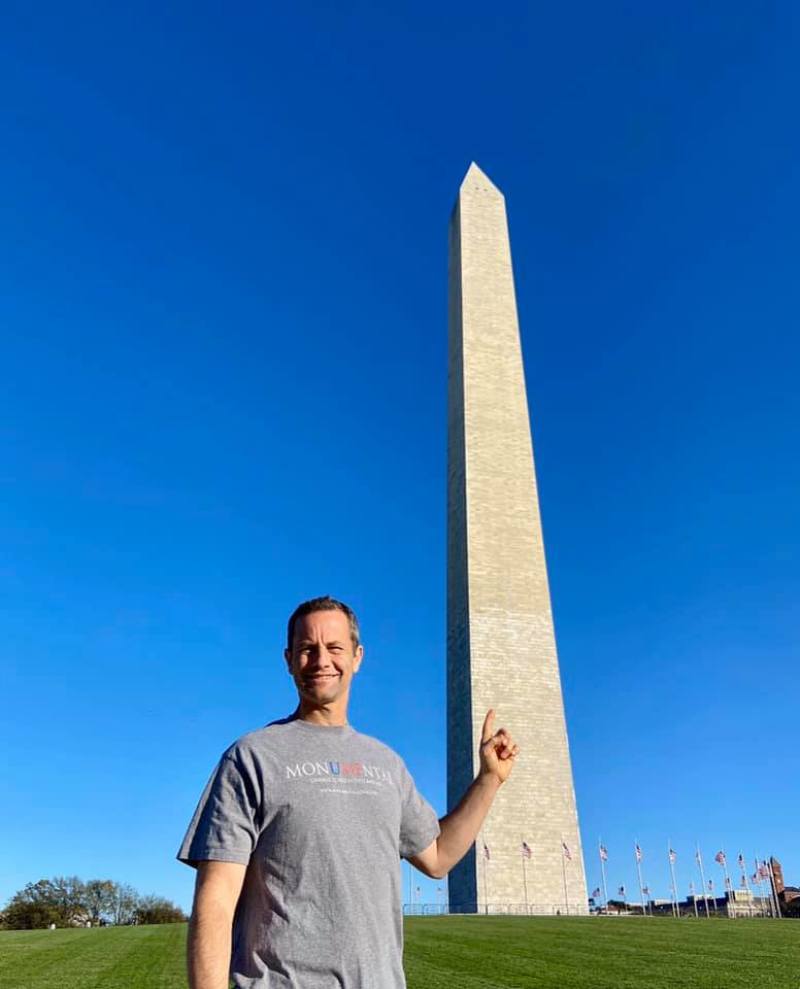 Kirk Cameron in front of the Washington Monument