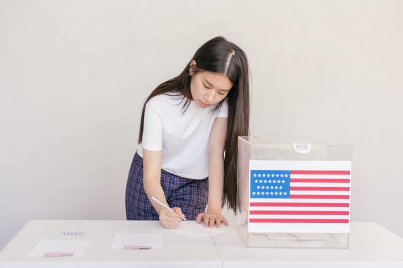 woman voting