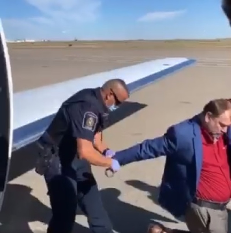 Pastor Artur Pawlowski getting arrested